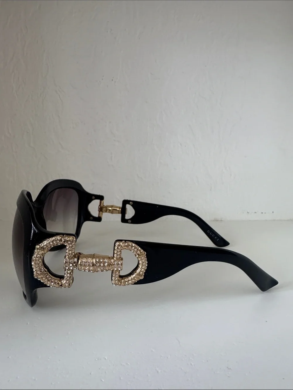 Gucci Black Oversized Gradient Sunglasses - Picture 2 of 10